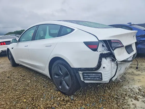 5YJ3E1EB5KF511626 2019 TESLA MODEL 3 - Image 2