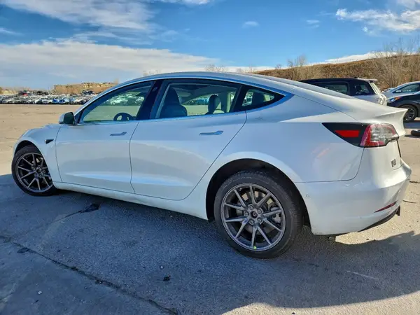 5YJ3E1EB5KF511819 2019 TESLA MODEL 3 - Image 2