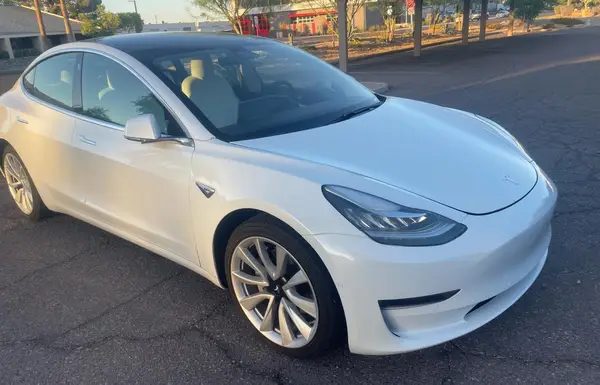 5YJ3E1EB5KF513487 2019 TESLA MODEL 3 - Image 1