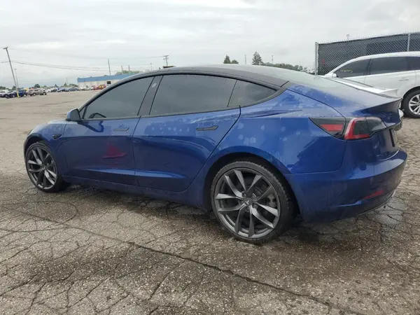 5YJ3E1EB5LF546877 2020 TESLA MODEL 3 - Image 2