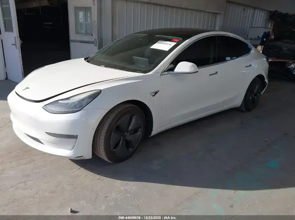 5YJ3E1EB5LF617981 2020 TESLA MODEL 3 - Image 2