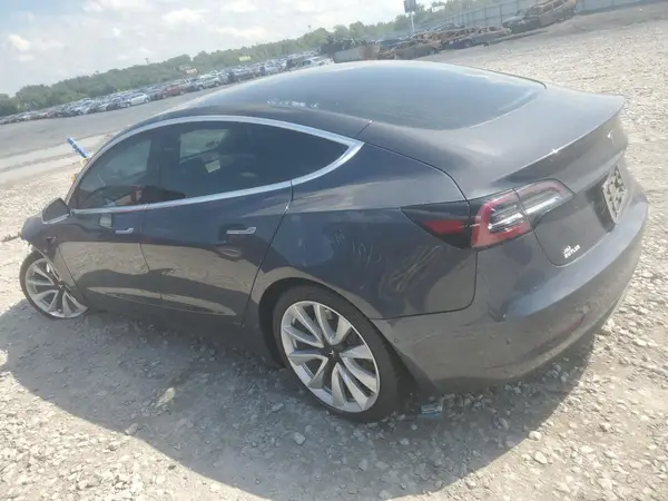 5YJ3E1EB5LF619956 2020 TESLA MODEL 3 - Image 2