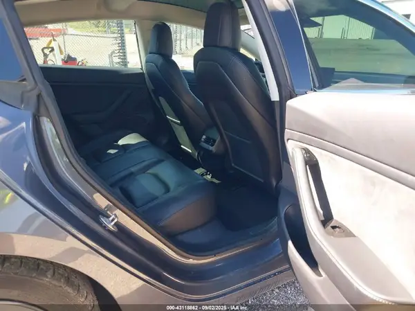 5YJ3E1EB5LF627748 2020 TESLA MODEL 3 - Image 8