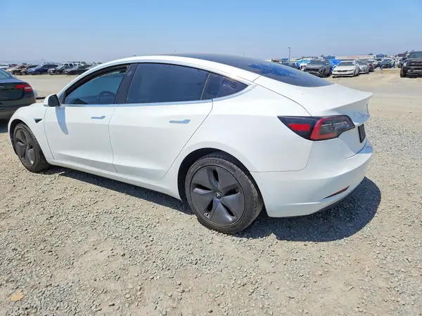 5YJ3E1EB5LF636532 2020 TESLA MODEL 3 - Image 2
