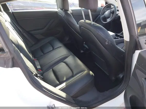 5YJ3E1EB5LF650723 2020 TESLA MODEL 3 - Image 8