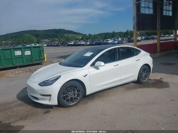 5YJ3E1EB5LF665495 2020 TESLA MODEL 3 - Image 2