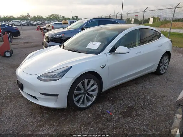 5YJ3E1EB5LF667327 2020 TESLA MODEL 3 - Image 2