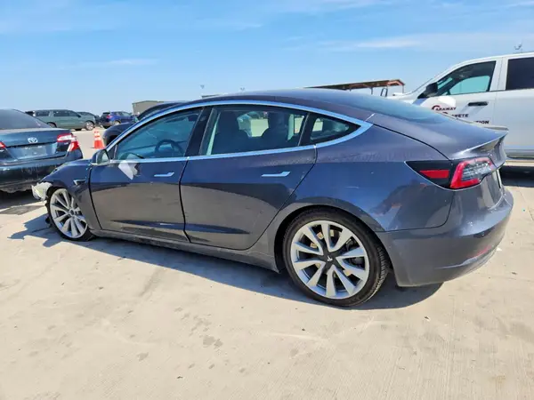 5YJ3E1EB5LF712086 2020 TESLA MODEL 3 - Image 2