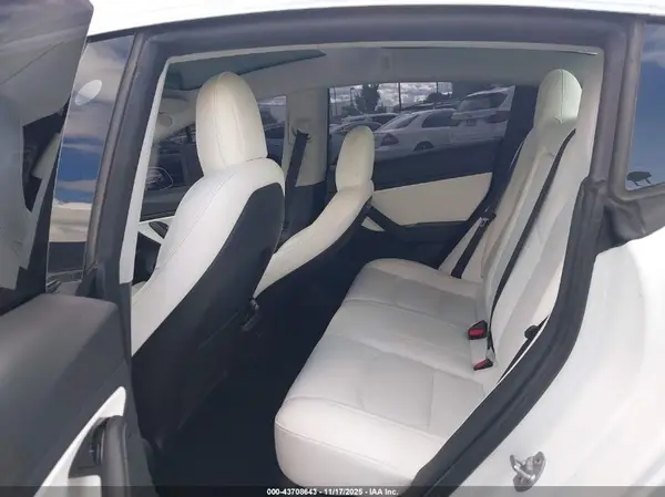 5YJ3E1EB5LF713030 2020 TESLA MODEL 3 - Image 8
