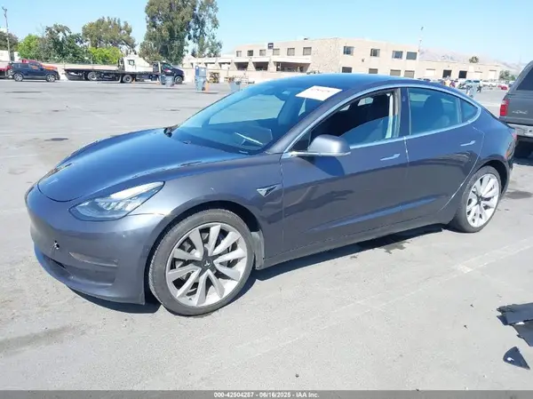 5YJ3E1EB5LF733696 2020 TESLA MODEL 3 - Image 2