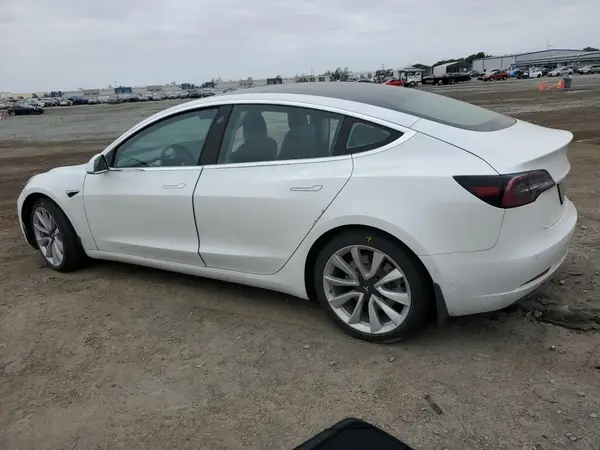 5YJ3E1EB5LF735710 2020 TESLA MODEL 3 - Image 2