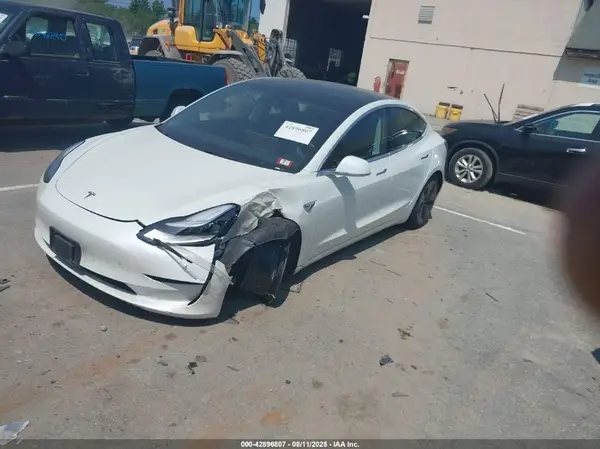 5YJ3E1EB5LF795129 2020 TESLA MODEL 3 - Image 2