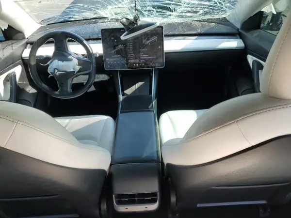 5YJ3E1EB5LF801852 2020 TESLA MODEL 3 - Image 8