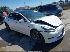 5YJ3E1EB5MF003305 2021 TESLA MODEL 3