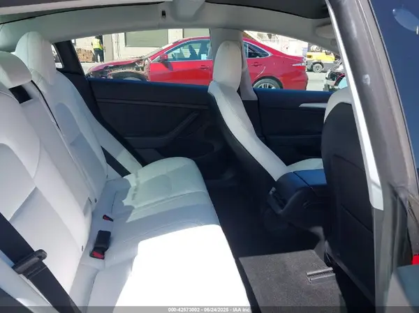 5YJ3E1EB5MF004244 2021 TESLA MODEL 3 - Image 8