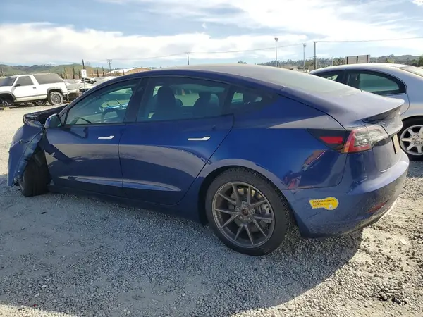 5YJ3E1EB5MF012957 2021 TESLA MODEL 3 - Image 2