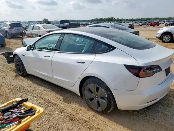 5YJ3E1EB5MF026437 2021 TESLA MODEL 3 - Image 2
