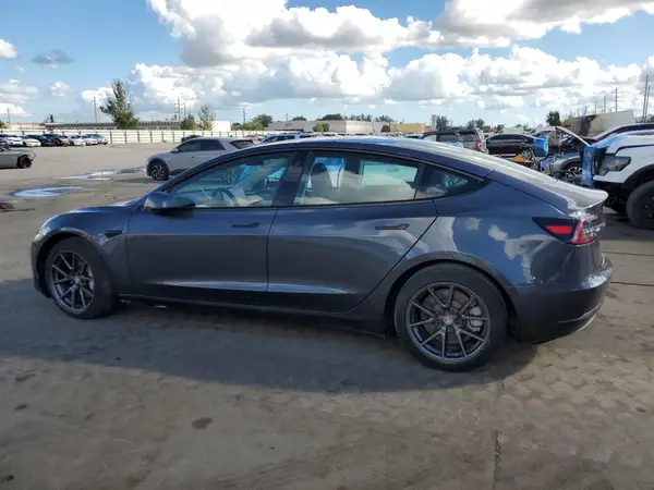 5YJ3E1EB5MF035641 2021 TESLA MODEL 3 - Image 2