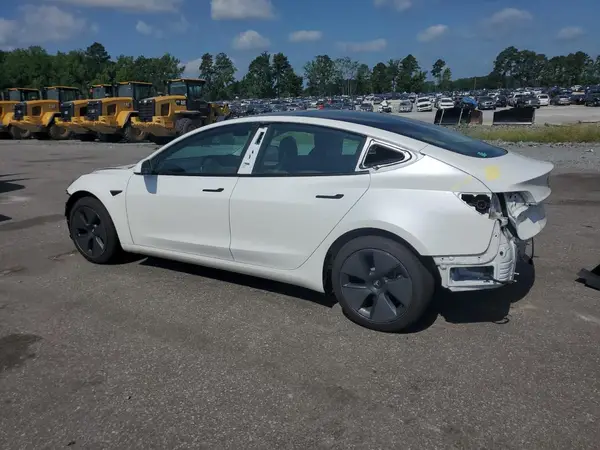 5YJ3E1EB5MF037082 2021 TESLA MODEL 3 - Image 2