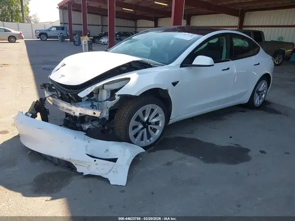 5YJ3E1EB5MF070132 2021 TESLA MODEL 3 - Image 2