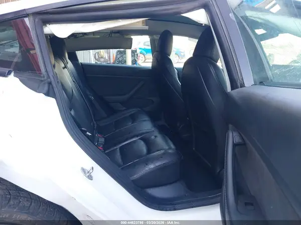 5YJ3E1EB5MF070132 2021 TESLA MODEL 3 - Image 8