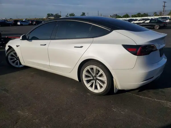 5YJ3E1EB5MF071538 2021 TESLA MODEL 3 - Image 2
