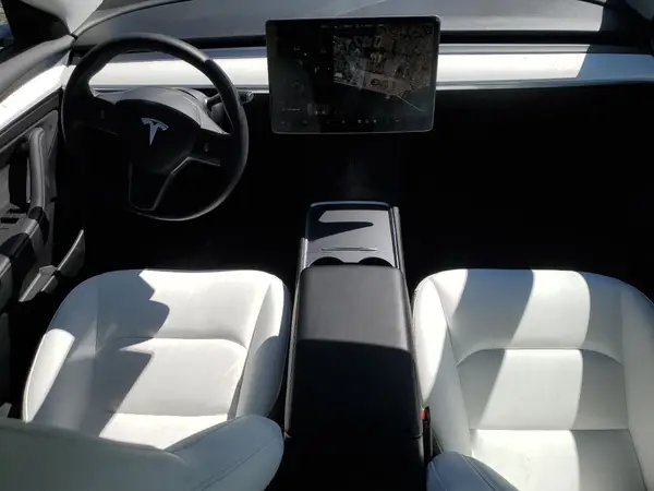 5YJ3E1EB5MF071684 2021 TESLA MODEL 3 - Image 8
