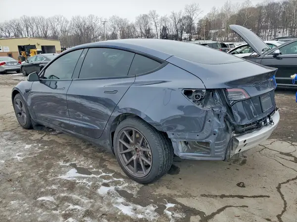 5YJ3E1EB5MF089196 2021 TESLA MODEL 3 - Image 2