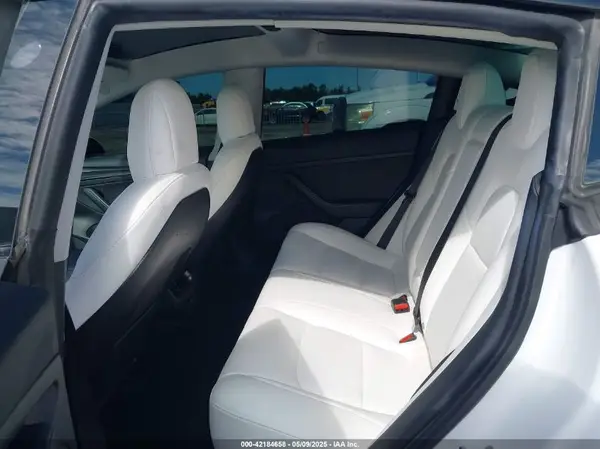 5YJ3E1EB5MF091434 2021 TESLA MODEL 3 - Image 8