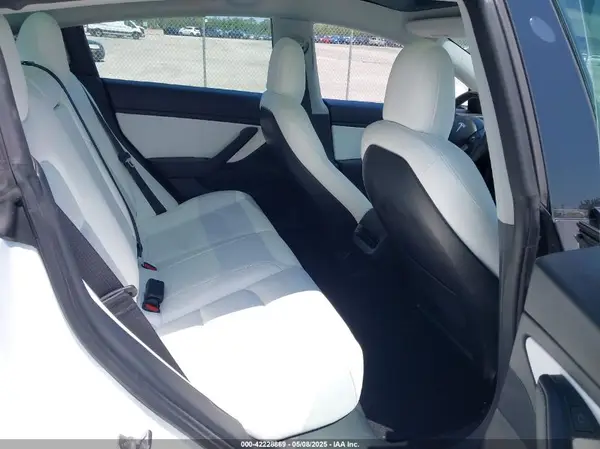 5YJ3E1EB5MF847912 2021 TESLA MODEL 3 - Image 8
