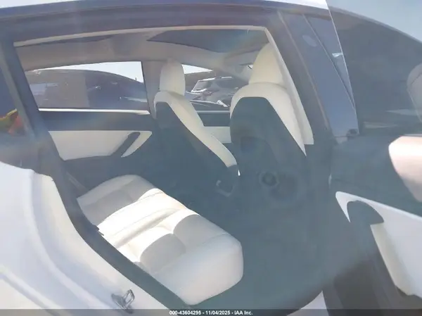 5YJ3E1EB5MF903301 2021 TESLA MODEL 3 - Image 8