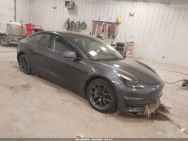 5YJ3E1EB5MF975115 2021 TESLA MODEL 3 - Image 1