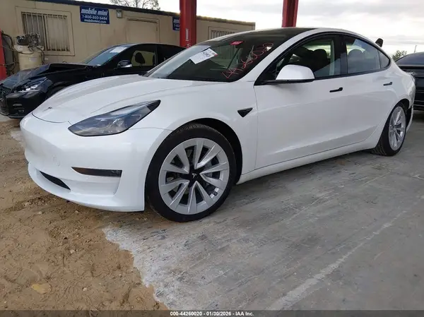 5YJ3E1EB5MF975244 2021 TESLA MODEL 3 - Image 2