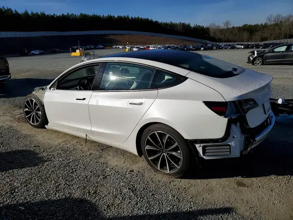 5YJ3E1EB5MF975776 2021 TESLA MODEL 3 - Image 2