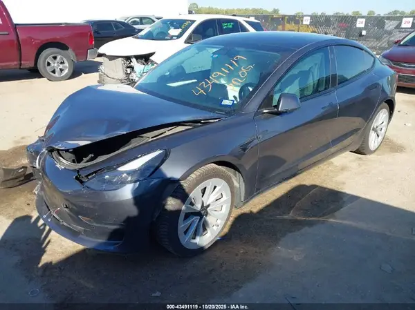 5YJ3E1EB5MF980685 2021 TESLA MODEL 3 - Image 2