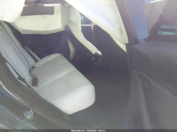 5YJ3E1EB5MF980685 2021 TESLA MODEL 3 - Image 8