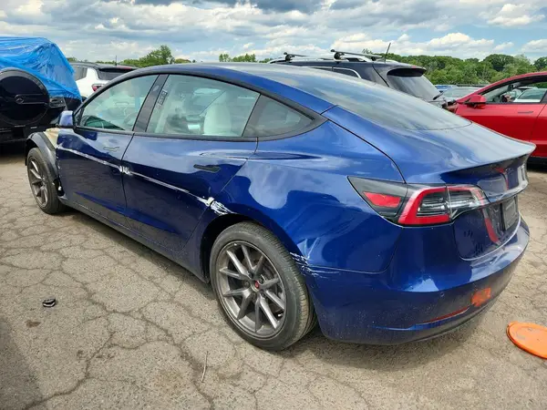 5YJ3E1EB5MF981335 2021 TESLA MODEL 3 - Image 2