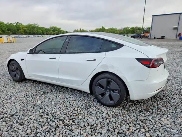 5YJ3E1EB5MF981500 2021 TESLA MODEL 3 - Image 2
