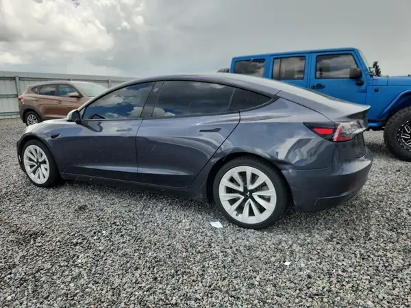 5YJ3E1EB5MF990231 2021 TESLA MODEL 3 - Image 2