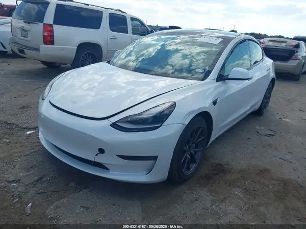 5YJ3E1EB5MF993033 2021 TESLA MODEL 3 - Image 2