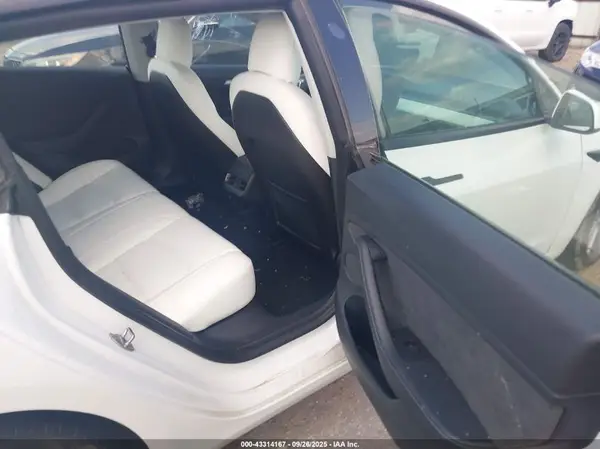 5YJ3E1EB5MF993033 2021 TESLA MODEL 3 - Image 8