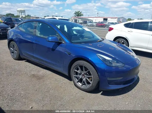 5YJ3E1EB5NF104331 2022 TESLA MODEL 3 - Image 1