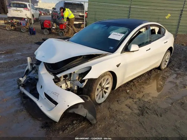 5YJ3E1EB5NF105799 2022 TESLA MODEL 3 - Image 2