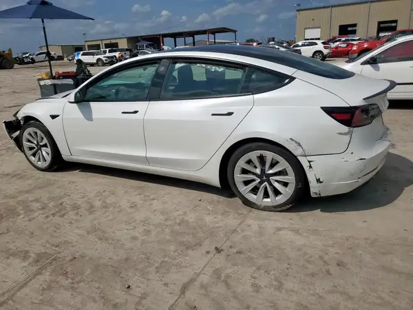 5YJ3E1EB5NF109660 2022 TESLA MODEL 3 - Image 2