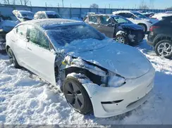 5YJ3E1EB5NF113899 2022 TESLA MODEL 3