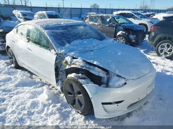 5YJ3E1EB5NF113899 2022 TESLA MODEL 3 - Image 1