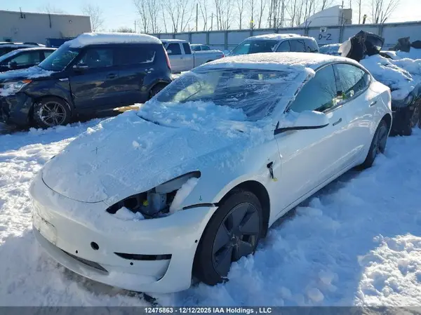 5YJ3E1EB5NF113899 2022 TESLA MODEL 3 - Image 2
