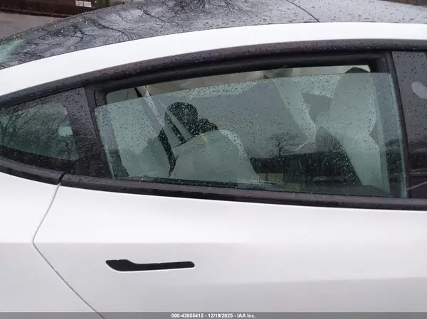 5YJ3E1EB5NF115071 2022 TESLA MODEL 3 - Image 8