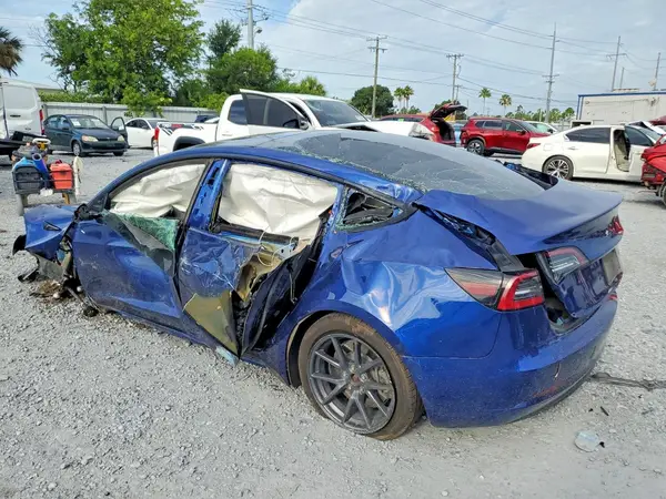 5YJ3E1EB5NF115409 2022 TESLA MODEL 3 - Image 2