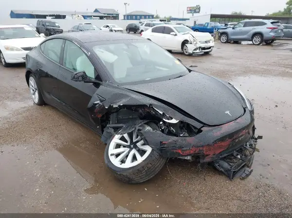 5YJ3E1EB5NF115555 2022 TESLA MODEL 3 - Image 1